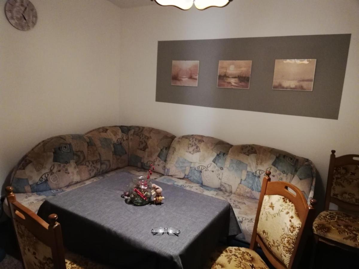 Ferienwohnung Anjadina Щорков Екстериор снимка
